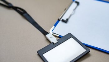 在職証明書の発行手順3つ｜在職証明書を作成するときの注意点とは