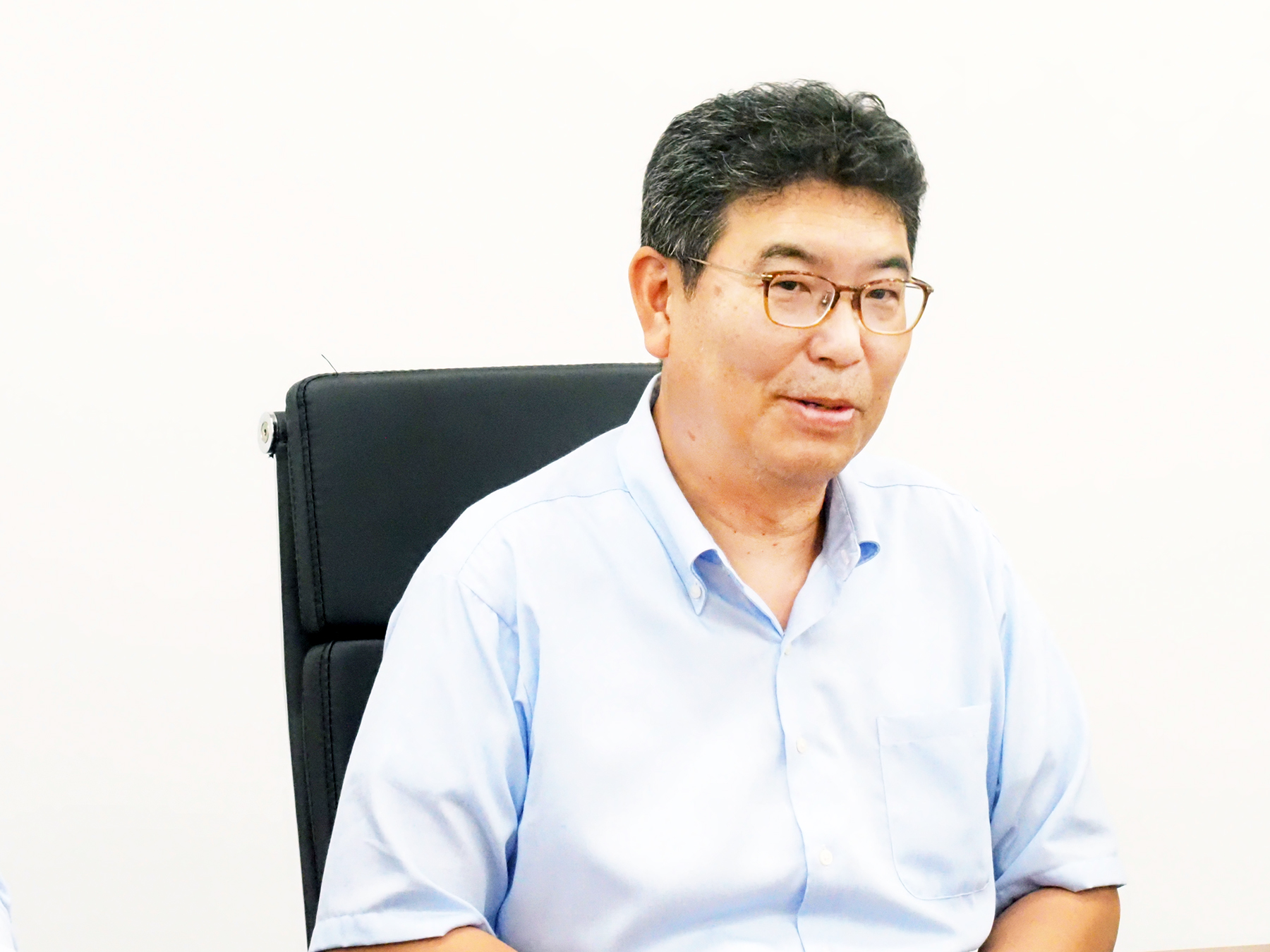 個別インタビュー