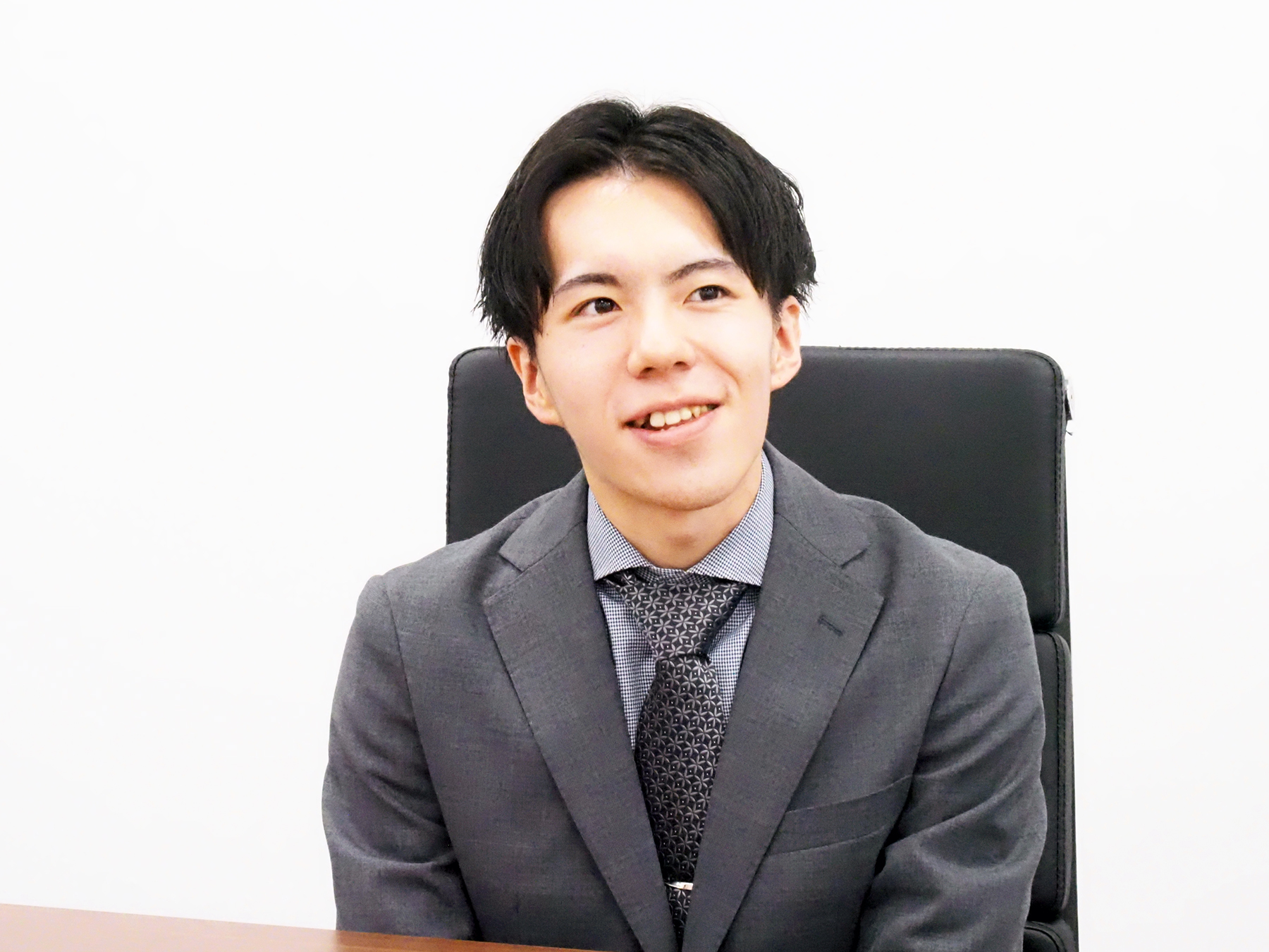 個別インタビュー