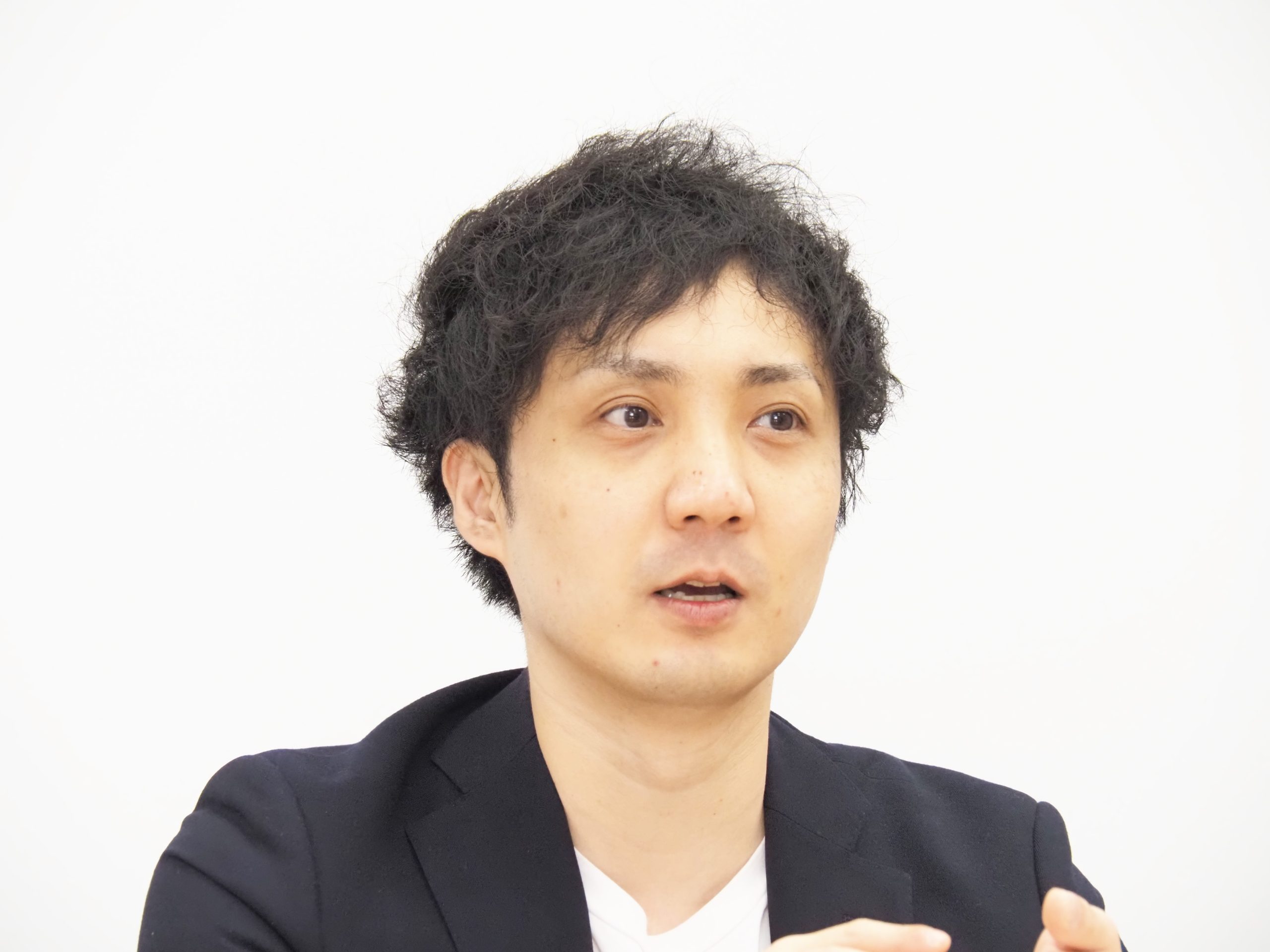 個別インタビュー